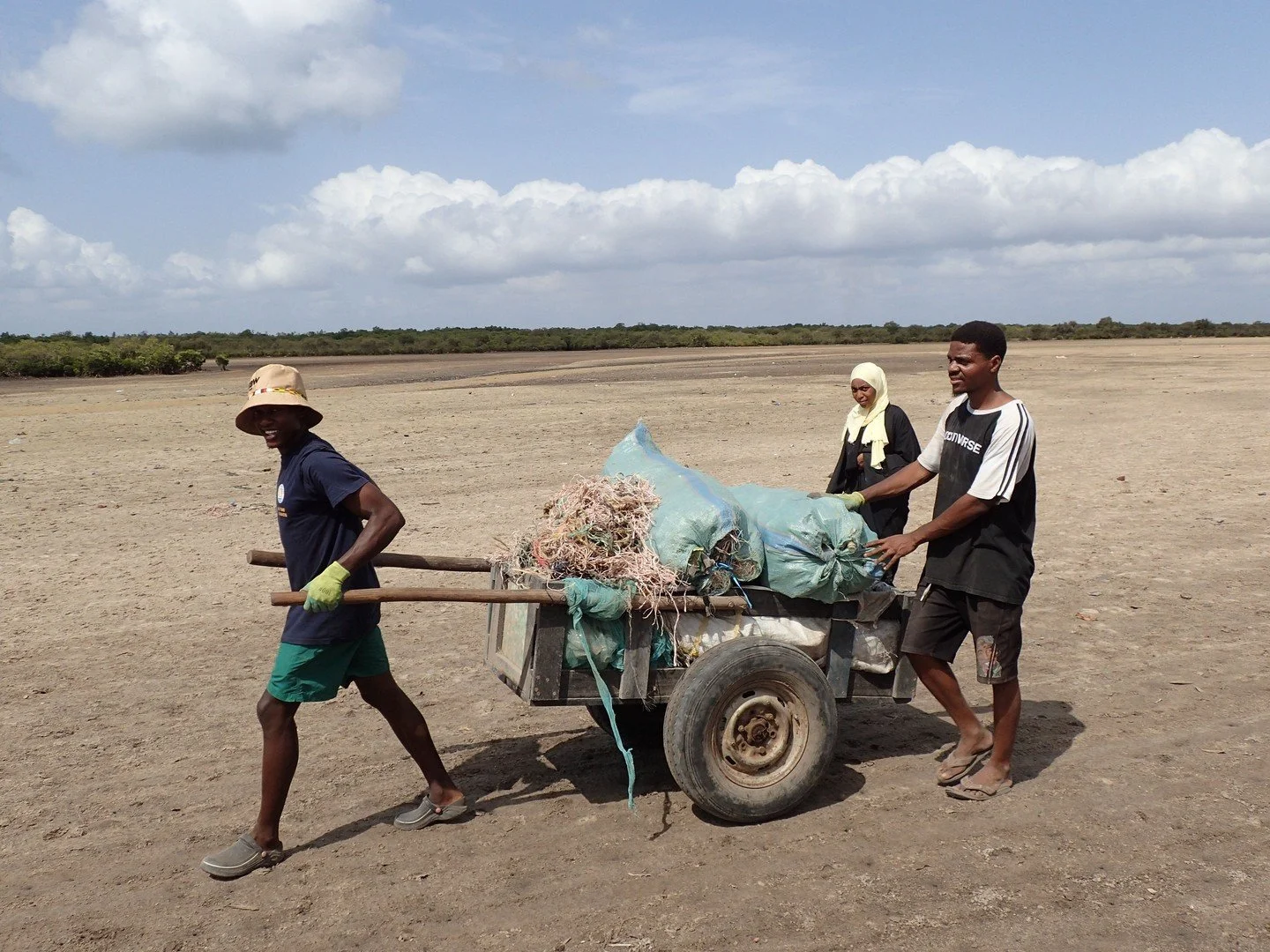 When all five BMU chairmen and partenerd community groups within our @ocean_gratns project they had one very clear message:

All of their collectors need PPE.

We are working to make dignified pathways for waste collection. So when they people doing 