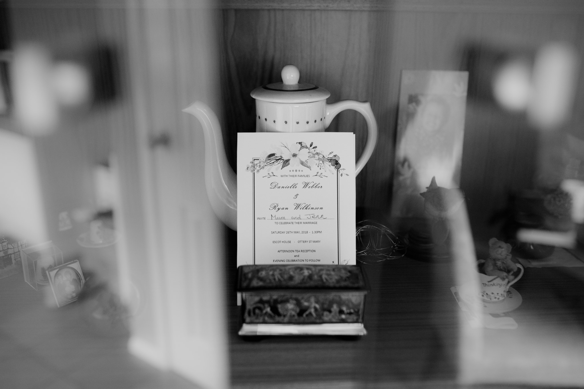 Escot House Wedding photographer 001_.jpg
