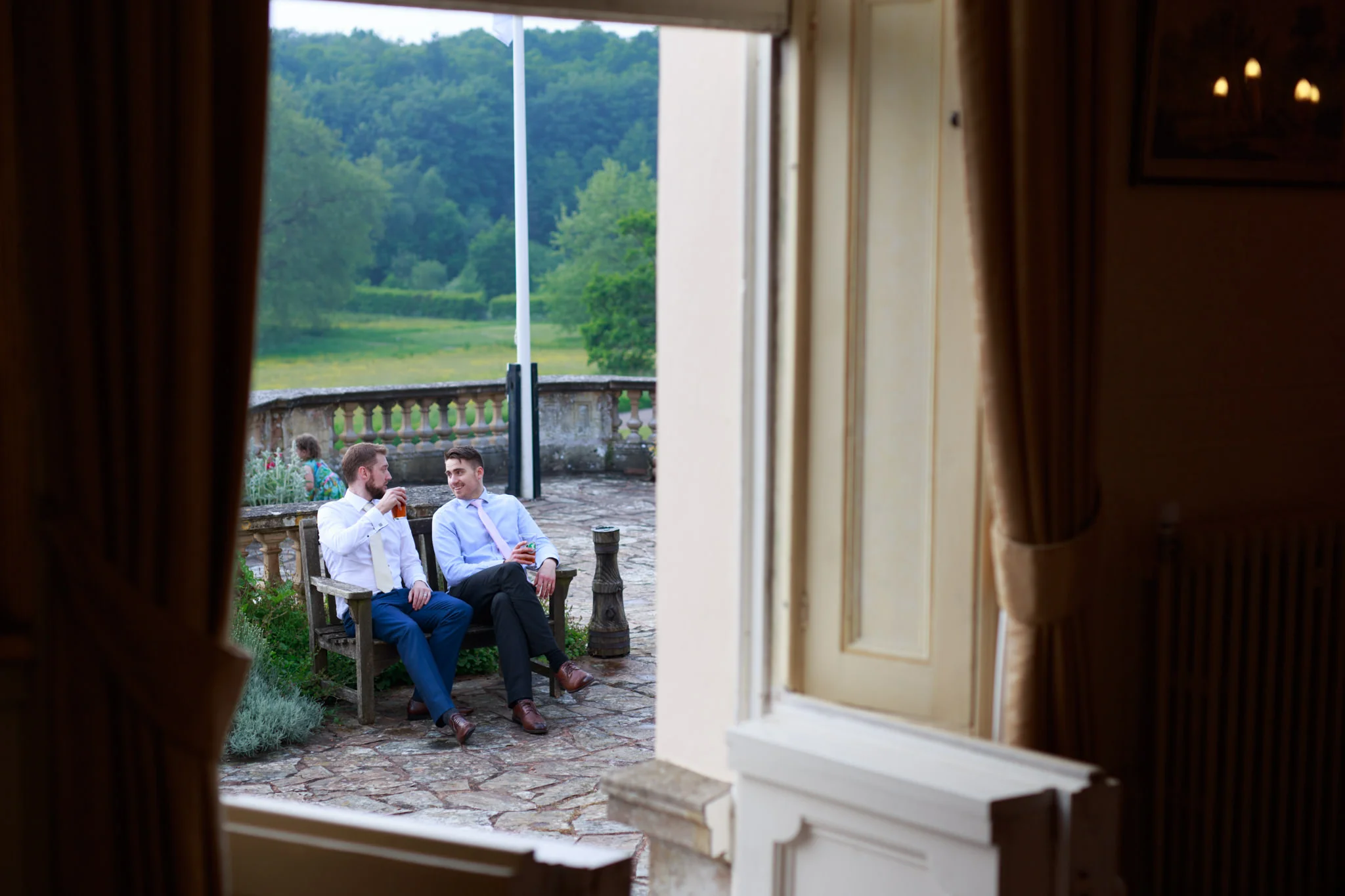 Escot House Wedding photographer 032_.jpg