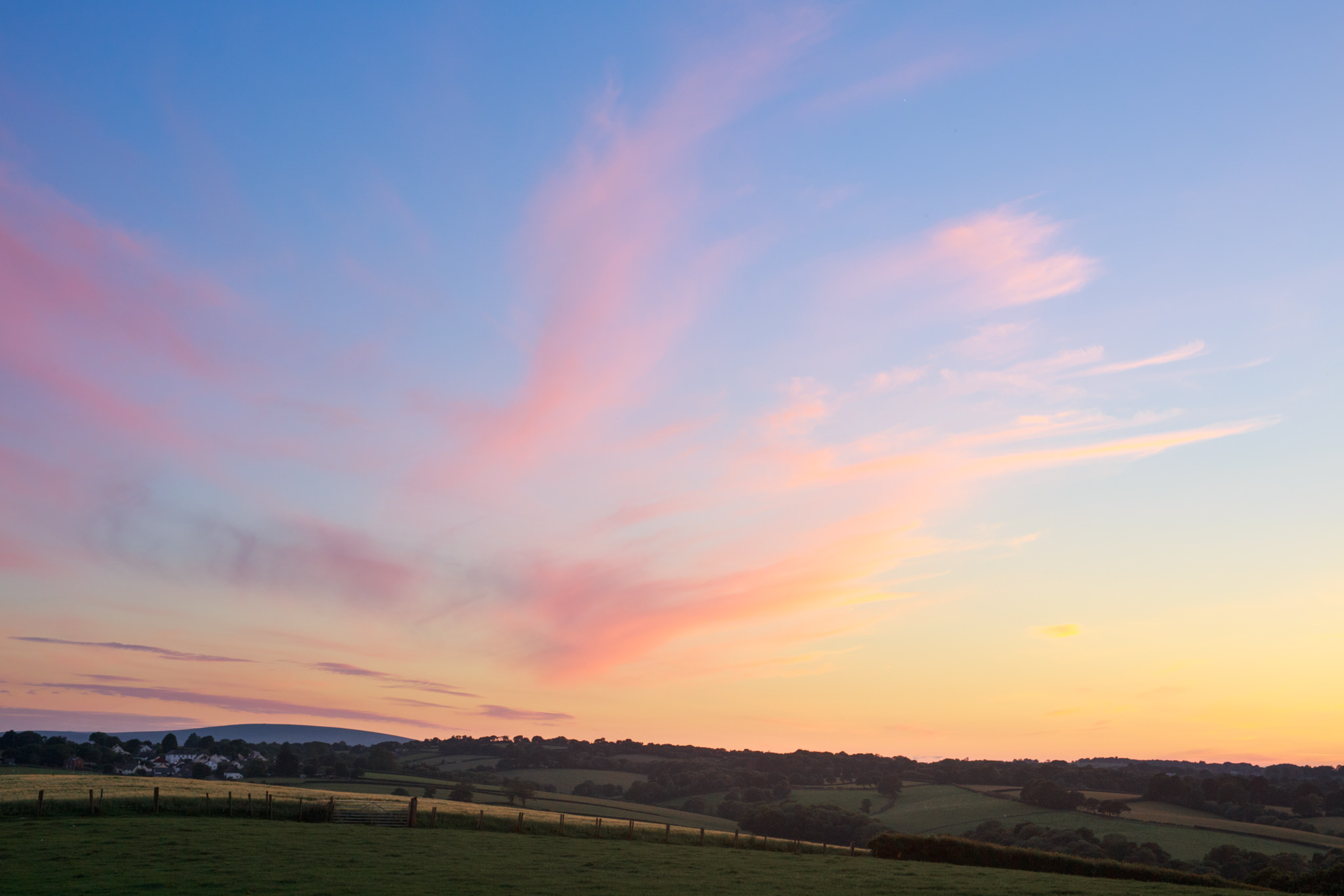 Higher eggbeer farm wedding photographer 043.jpg