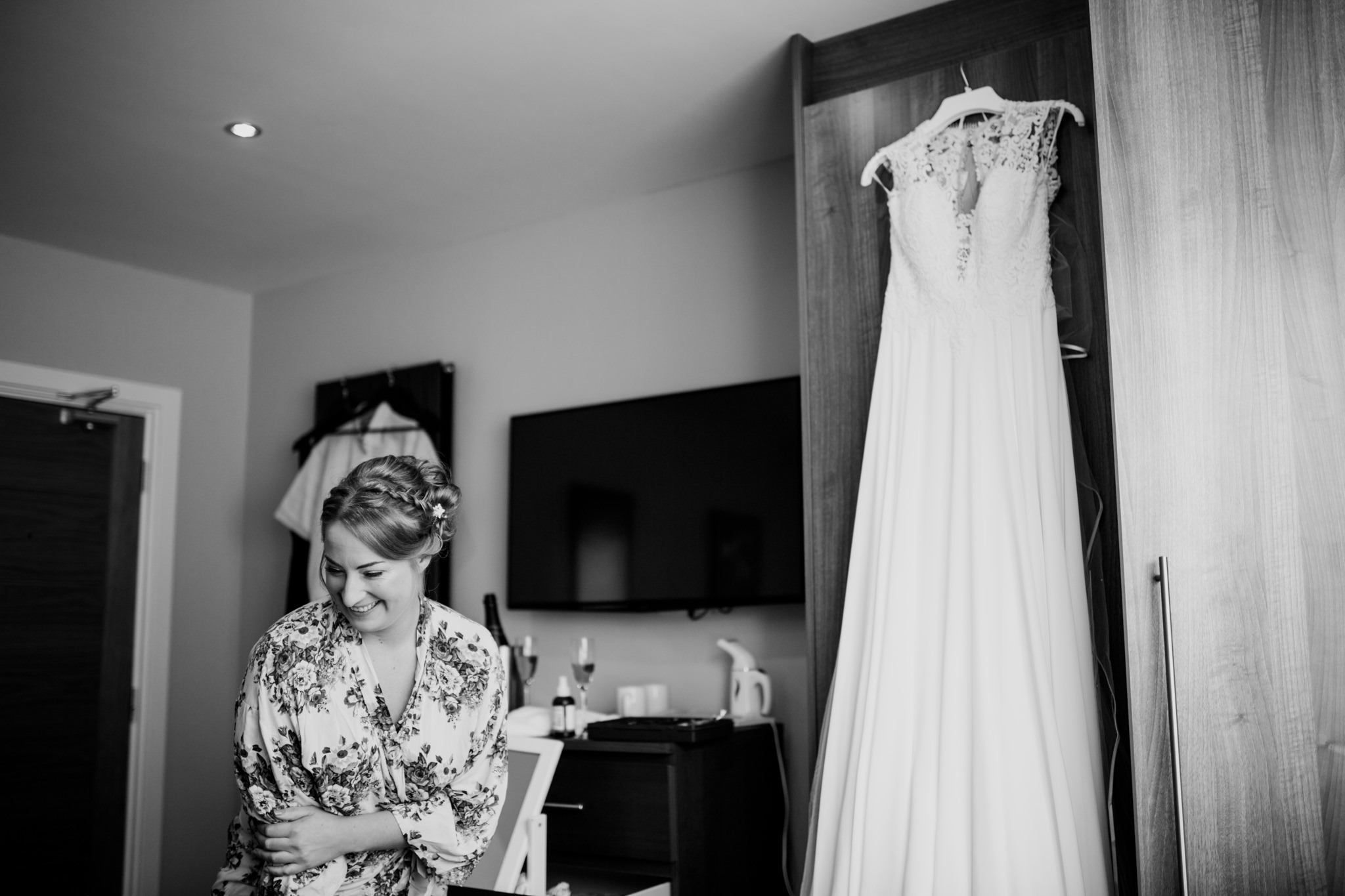 Tunnels Beaches Devon Wedding Photographer 004_.jpg