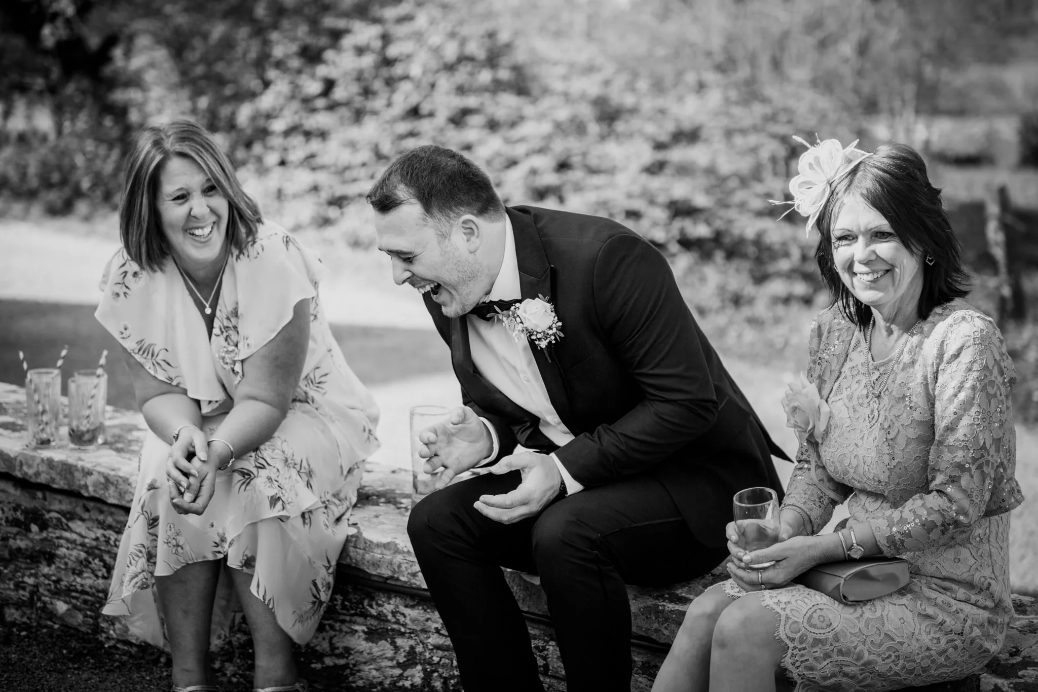Langdon Court Hotel Wedding Photographer 033_.jpg