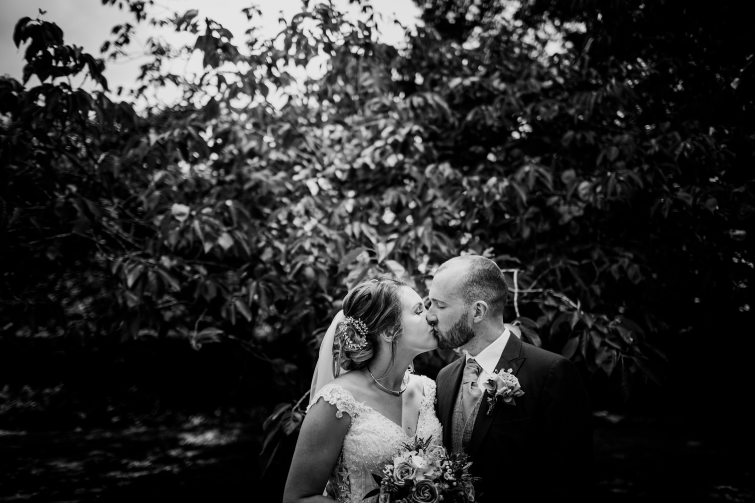 Dartington Hall Wedding Photographs 036_.jpg