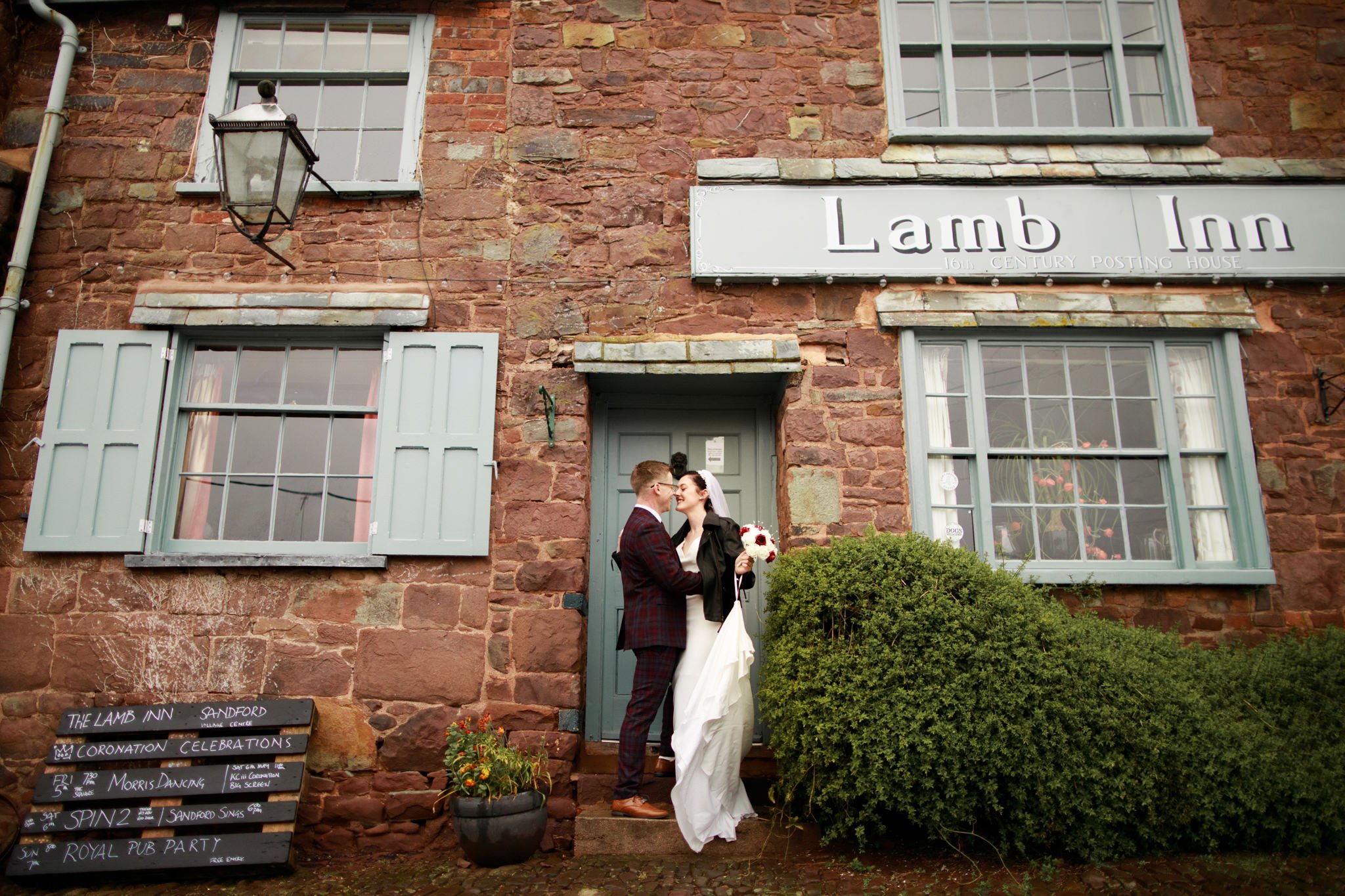 The Lamb Inn Sandford Wedding Photographer - 023.jpg