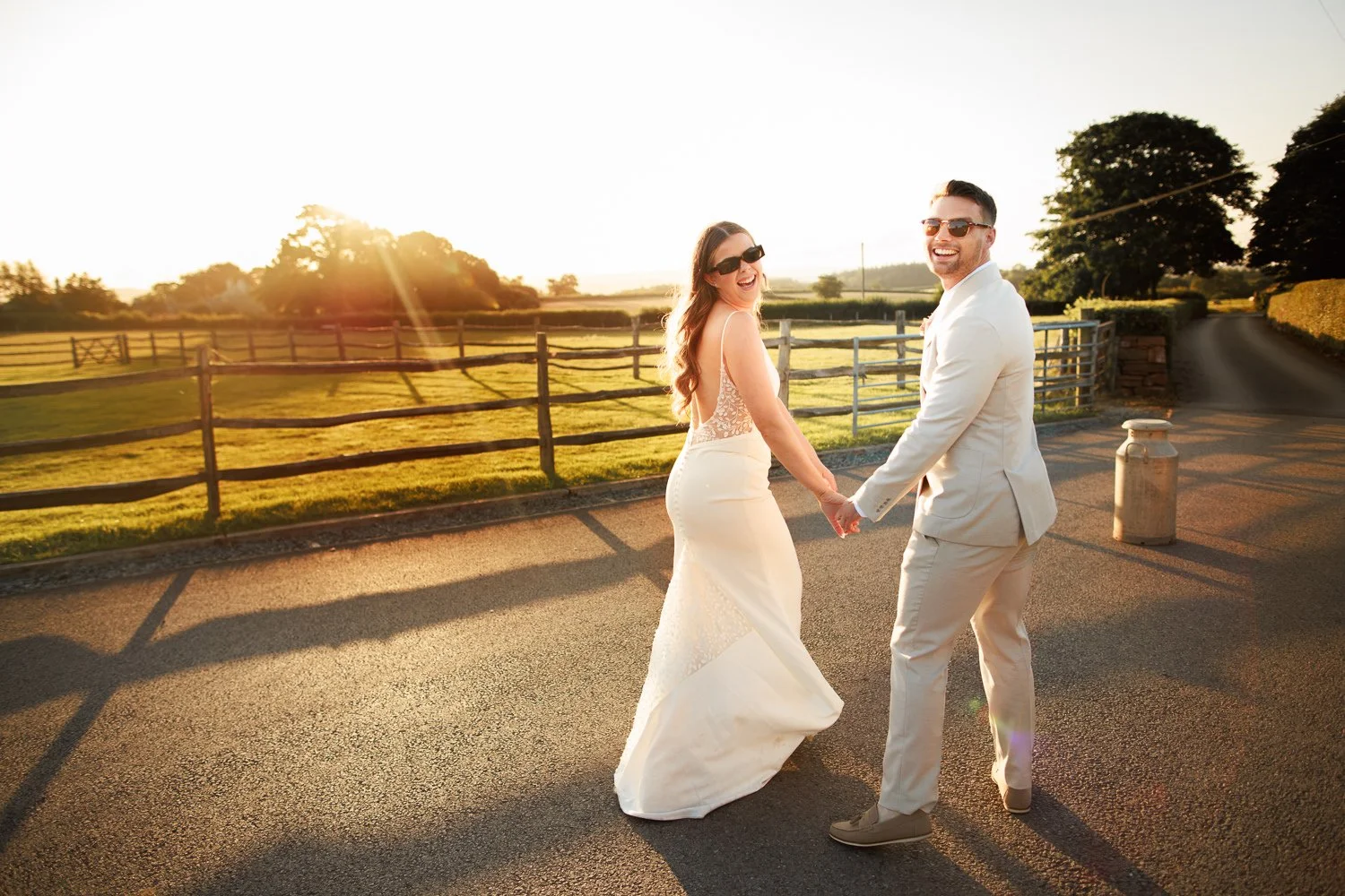 Relaxed Wedding Photographer.jpg