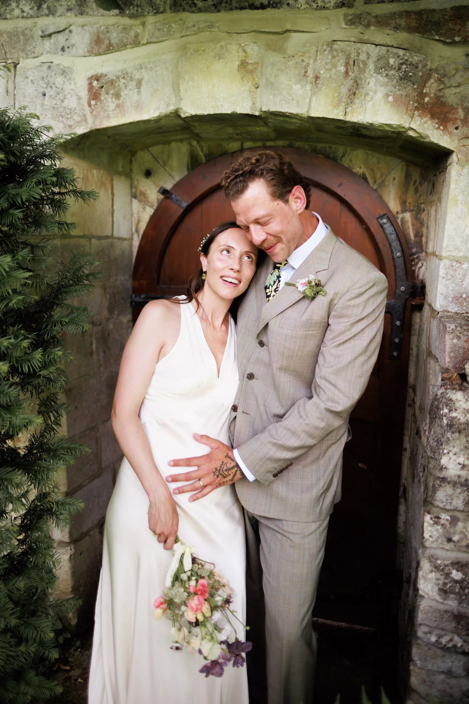 Burleigh Court Wedding Photographs-018.jpg