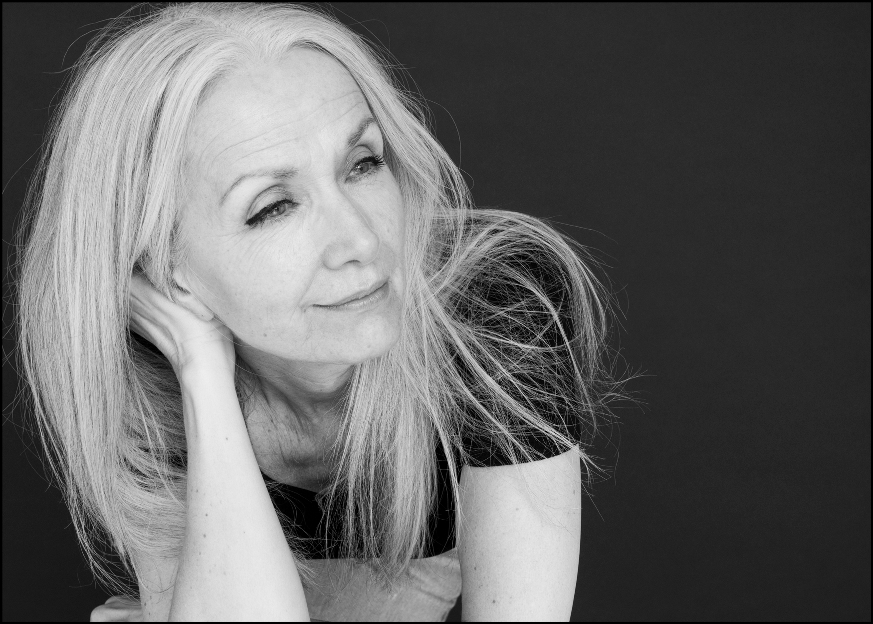 Elizabeth Mitchelle age 56