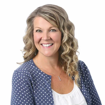 Tracey Bannochie, Chief Operating Officer ( COO) Meet Tracey