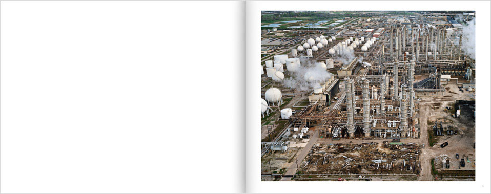 Burtynsky_OIL_05.jpg