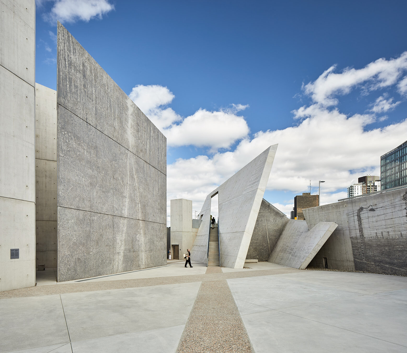 070-National Holocaust Monument.jpg