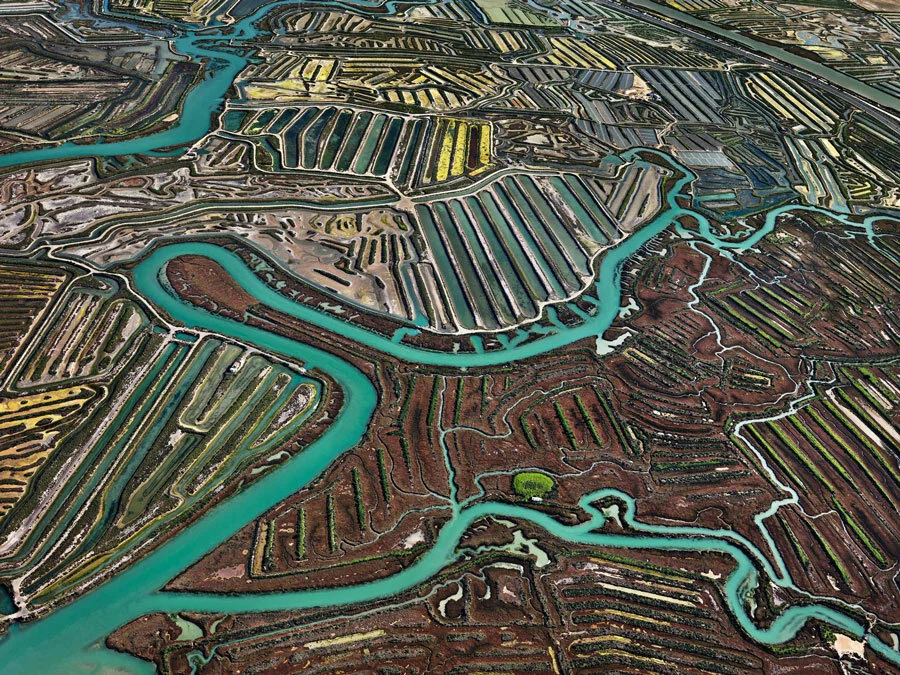 Edward Burtynsky: Water