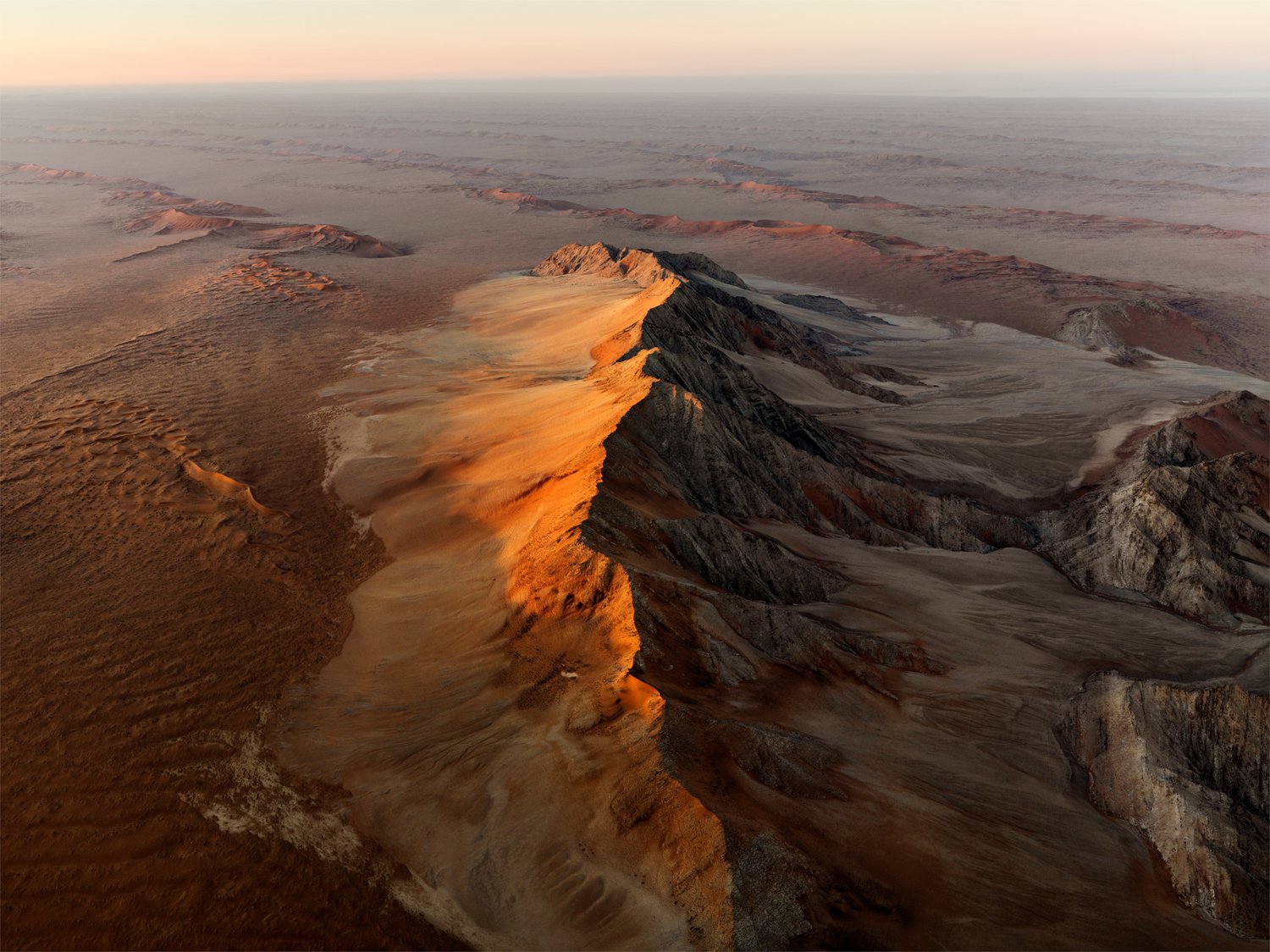 Edward Burtynsky  Oil Fields #27, Bakersfield, California (2004