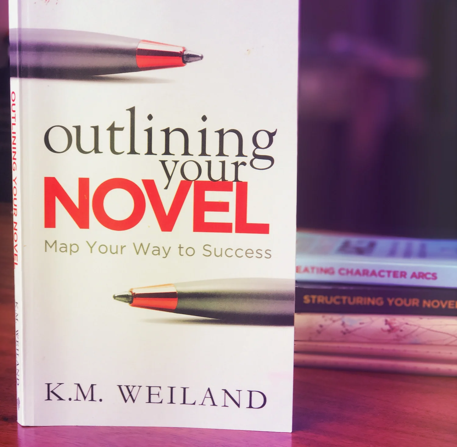 Outlining Your Novel by K.M. Weiland: The Book Every Blocked Writer Should  Read — Creative Editing Services