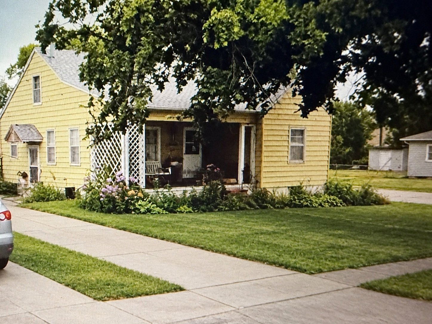 fremont-before-exterior-yard-edited.jpg