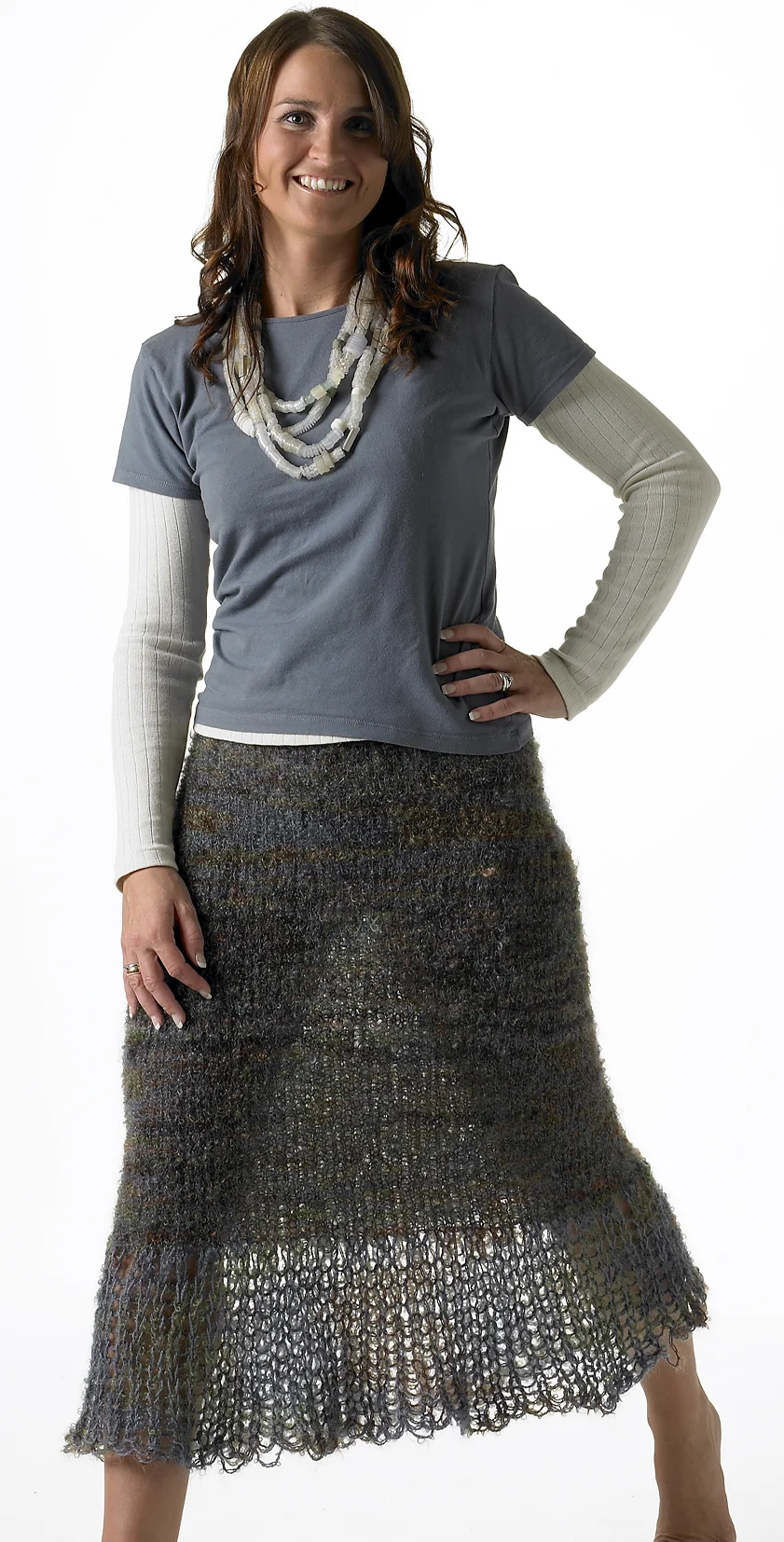 Ajerf_ponchonederdel_haandstrik_strikkebog_lottekjaerdesign_1.jpg