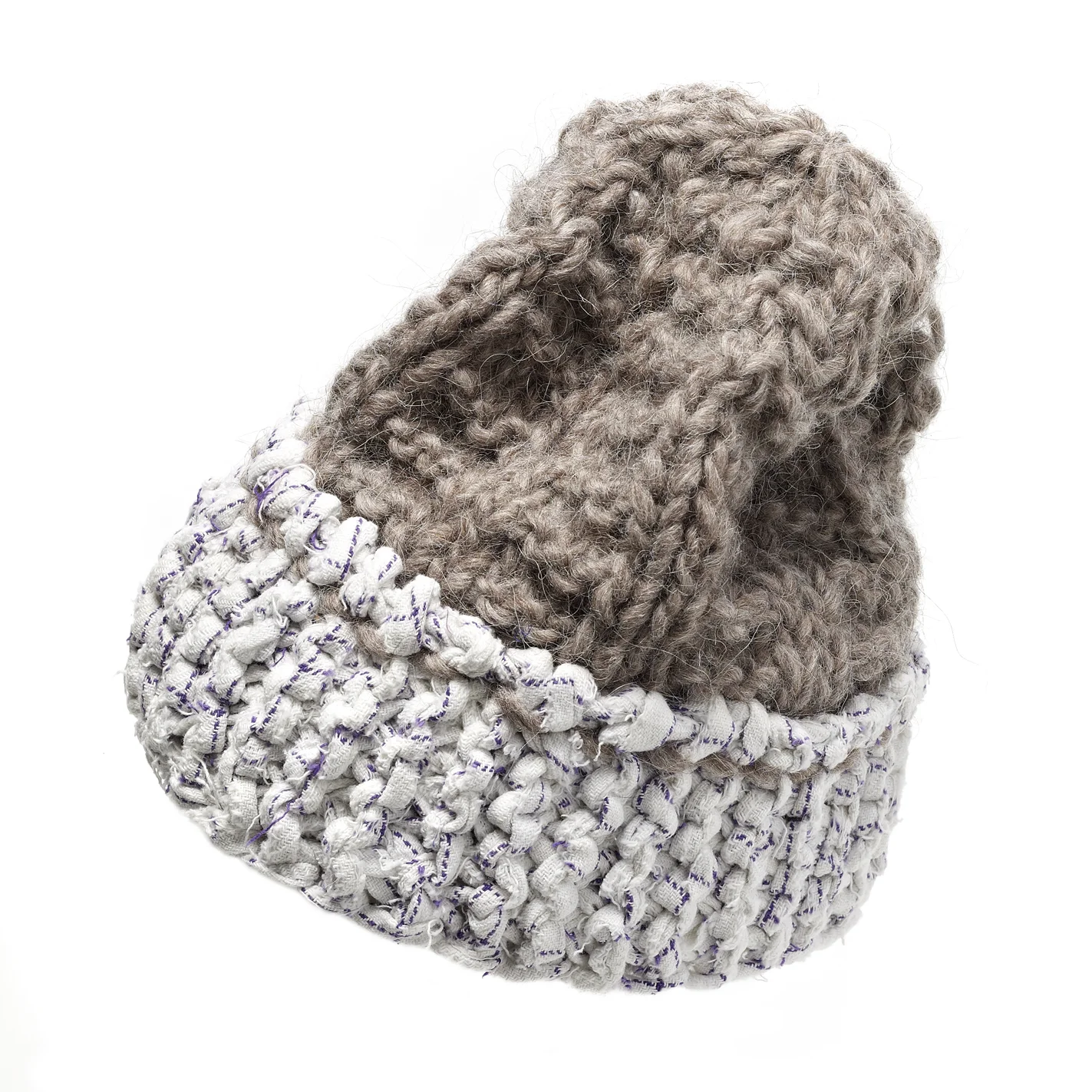 12.19_HUE_haandstrik_strikkebog_lottekjaerdesign.jpg