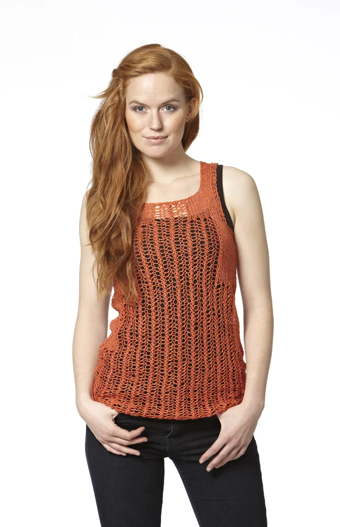Traadvaerk_bluse_haandstrik_strikkebog_lottekjaerdesign_1.jpg
