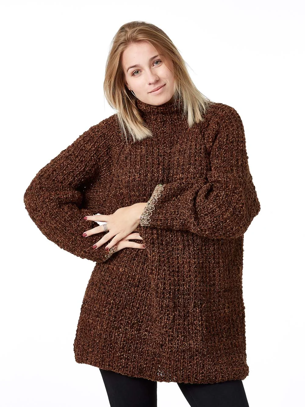 Vendetroeje_sweater_haandstrik_lottekjaerdesign_2a.jpg
