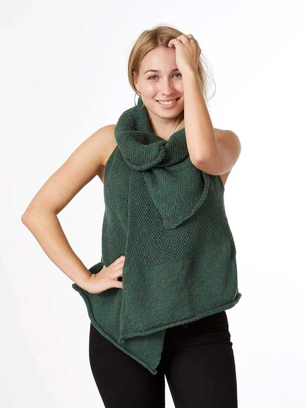 Loevfaldsvest_vest_haandstrik_lottekjaerdesign_kort_opned_18a.jpg