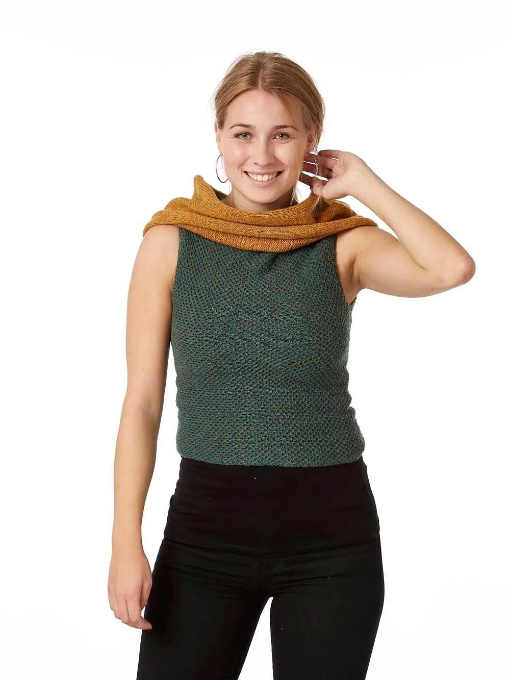 Loevfaldsbluse_bluse_haandstrik_lottekjaerdesign_5a.jpg
