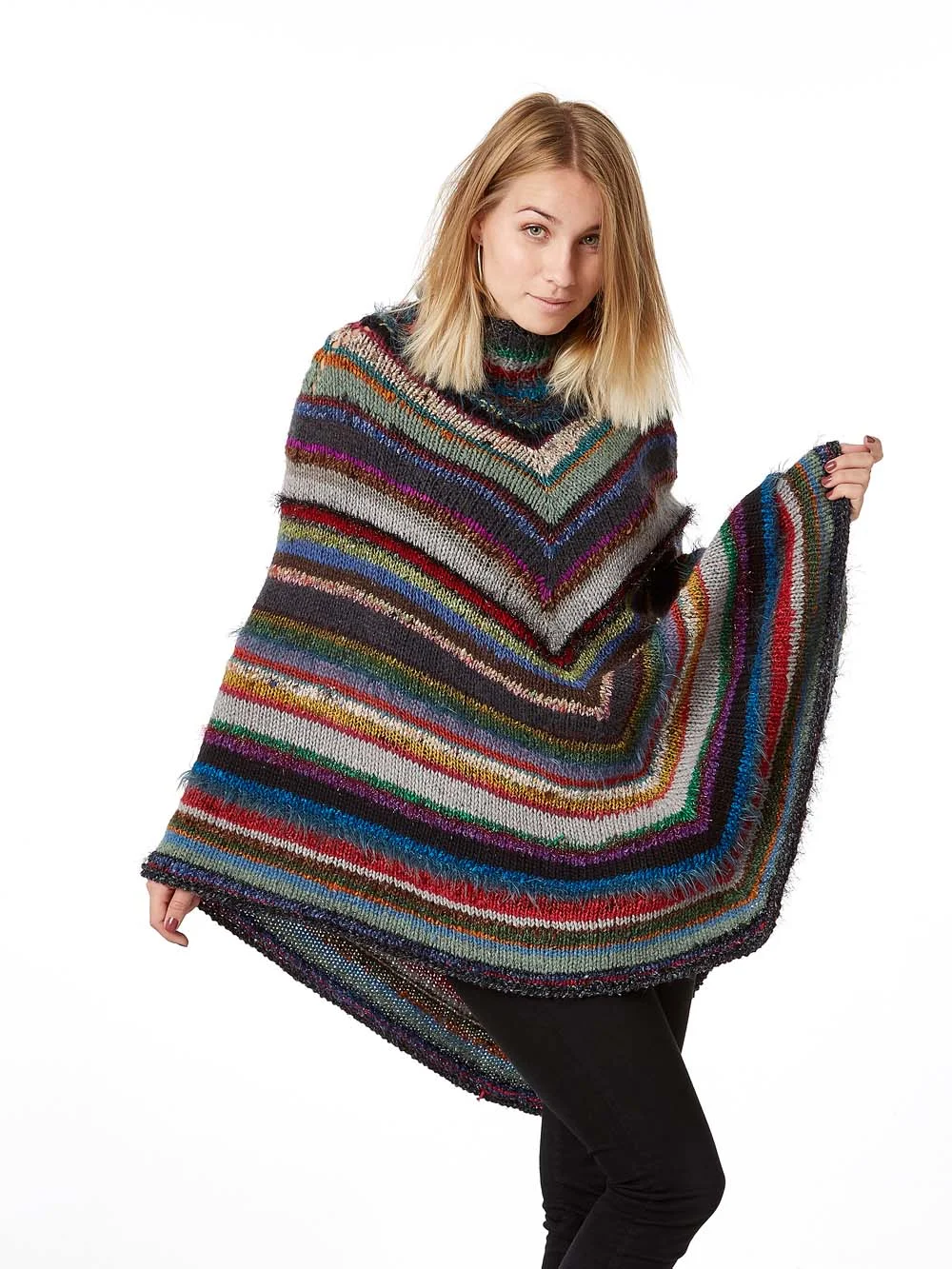 Pocahontas_poncho_haandstrik_lottekjaerdesign_12a.jpg