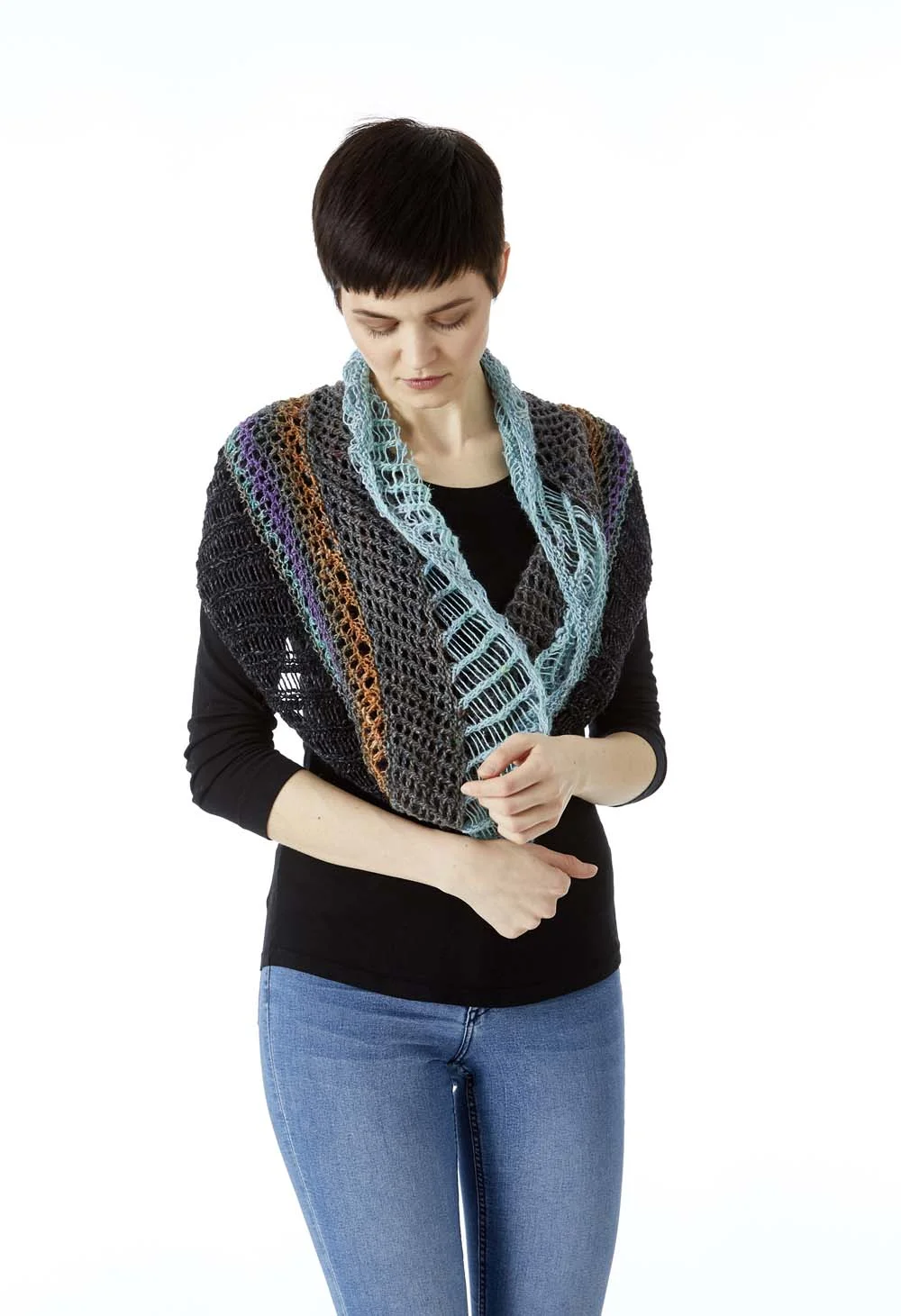 Swinging_cowl_roer_haandstrik_lottekjaerdesign_3a.jpg