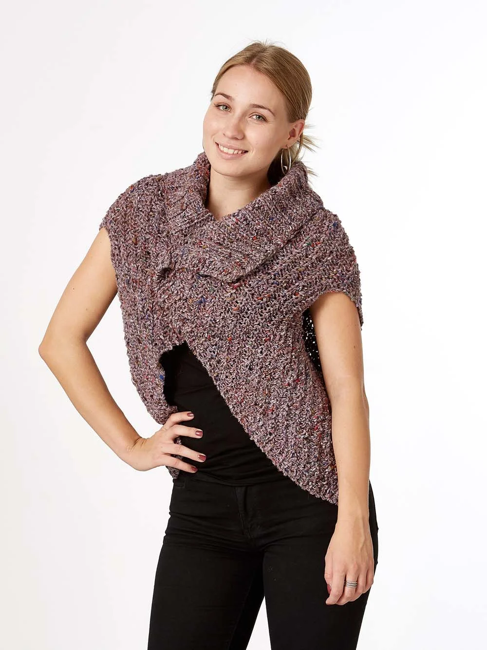 Margitvest_vest_haandstrik_lottekjaerdesign_opned_9a.jpg