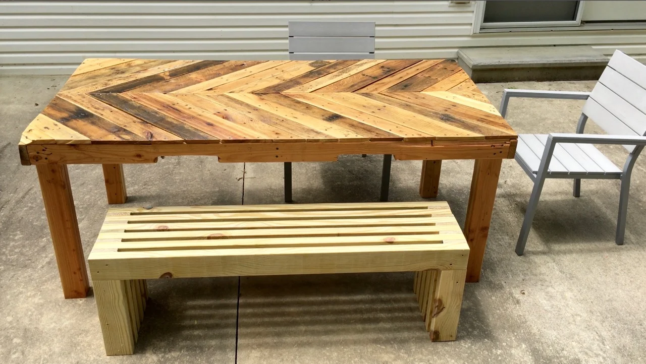 How To Build A Modern Outdoor Bench