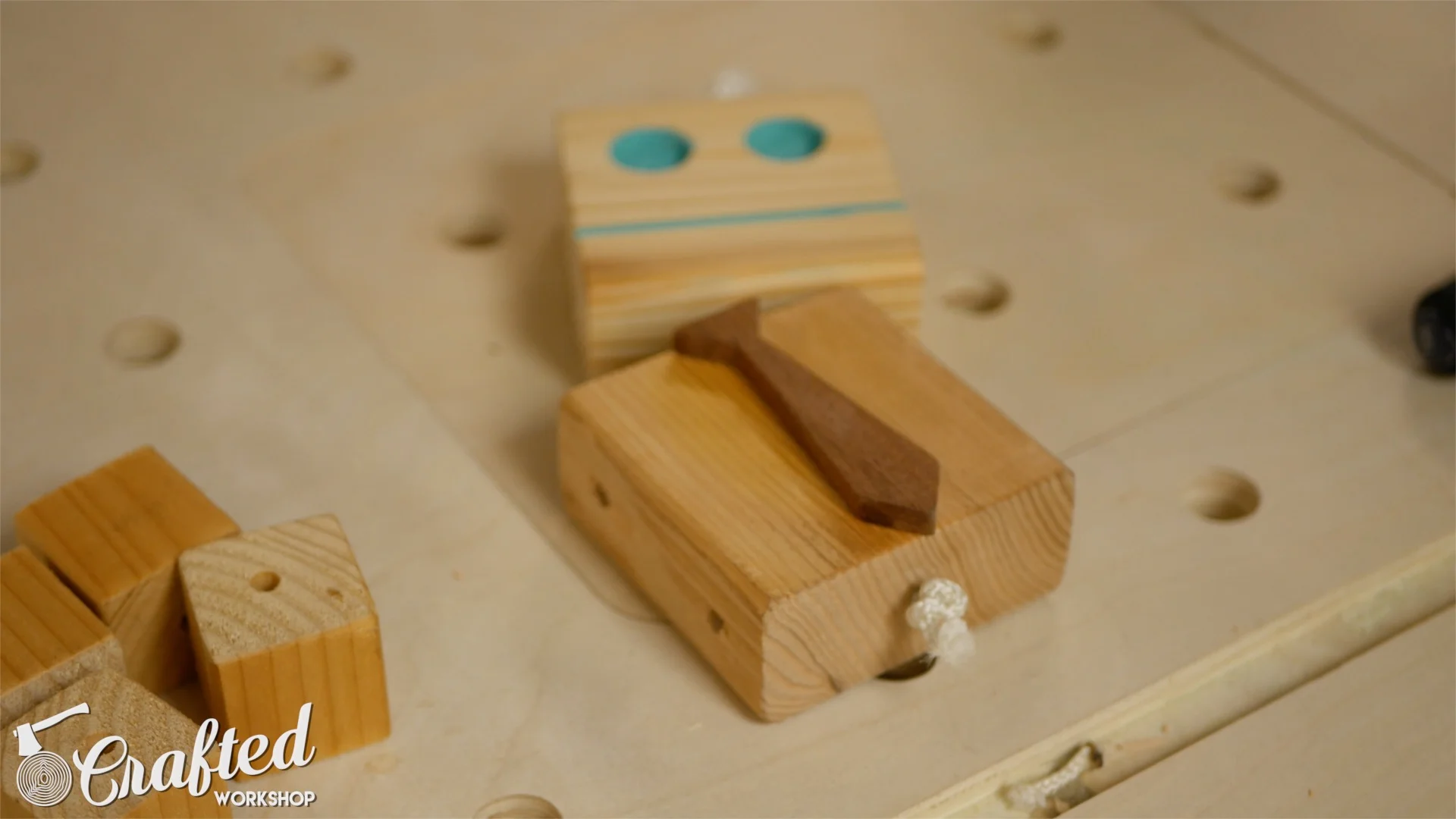 wooden-toy-robot-homemade-diy