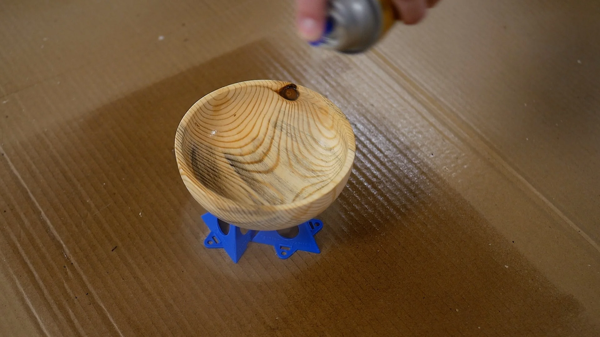 woodturning Log To Bowl apply finish