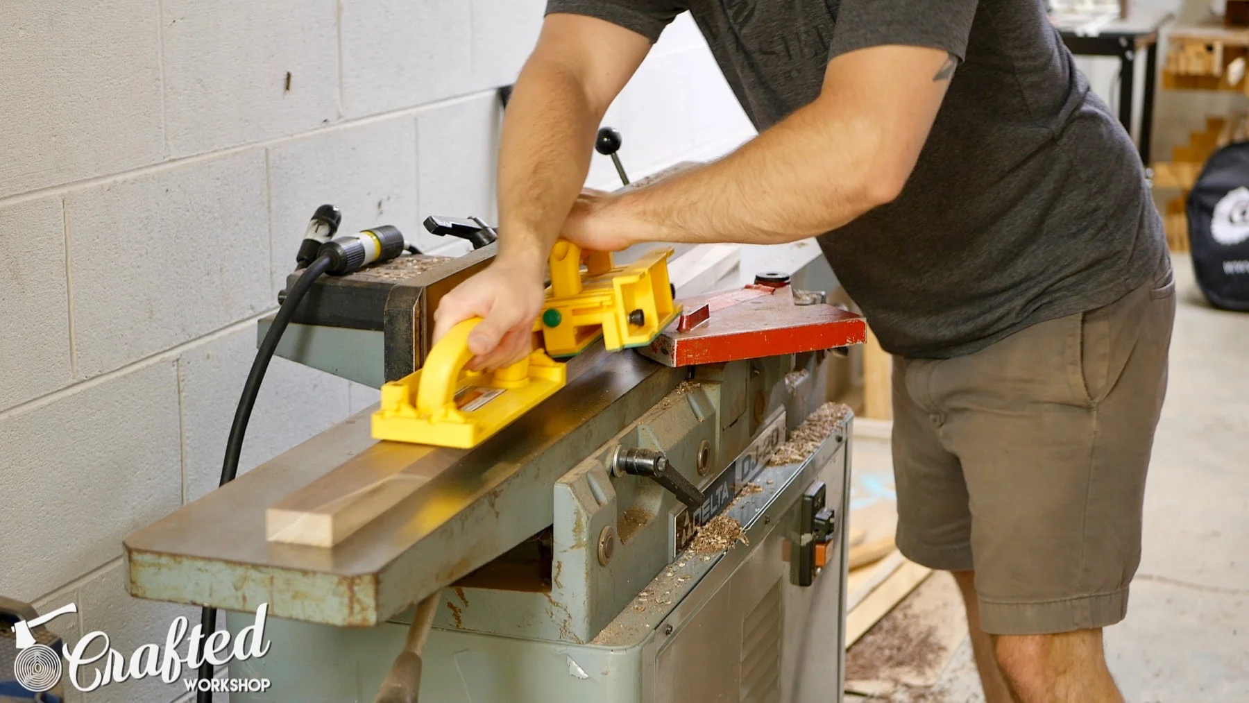 DIY Light Box Sign How-To Build jointer walnut delta dj20