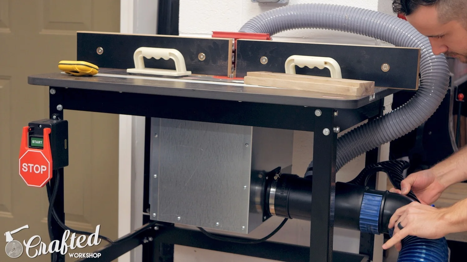 woodpecker's router table with rocker dust bucket router dust collection