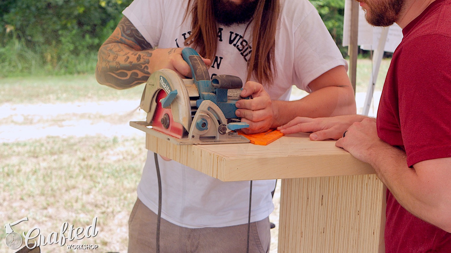 trimming plywood with a makita circular saw
