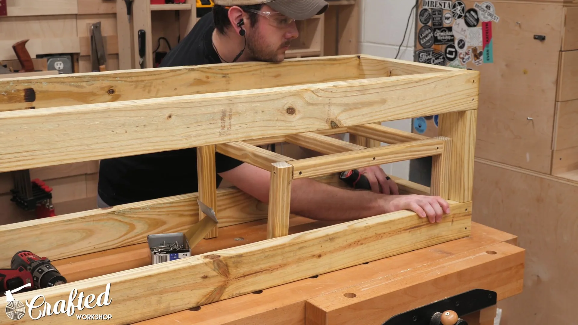 Installing the cooler support