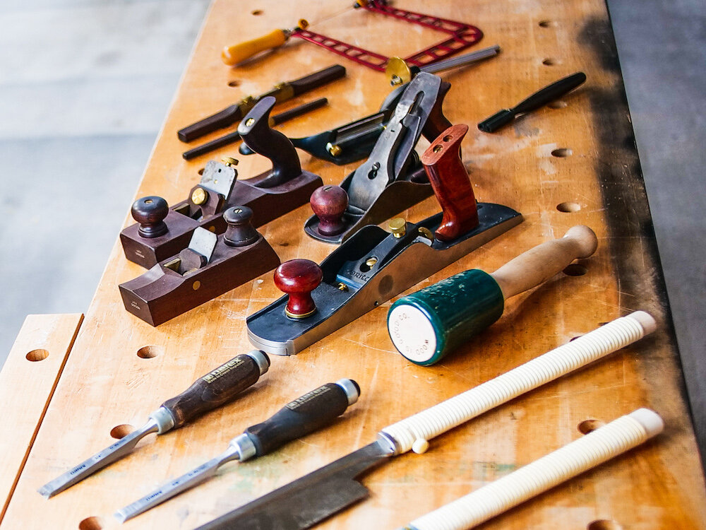 10 Must Have Hand Tools For Woodworking Beginners // Gift Guide