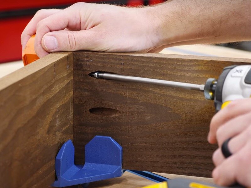Kreg pocket holes for assembling chair