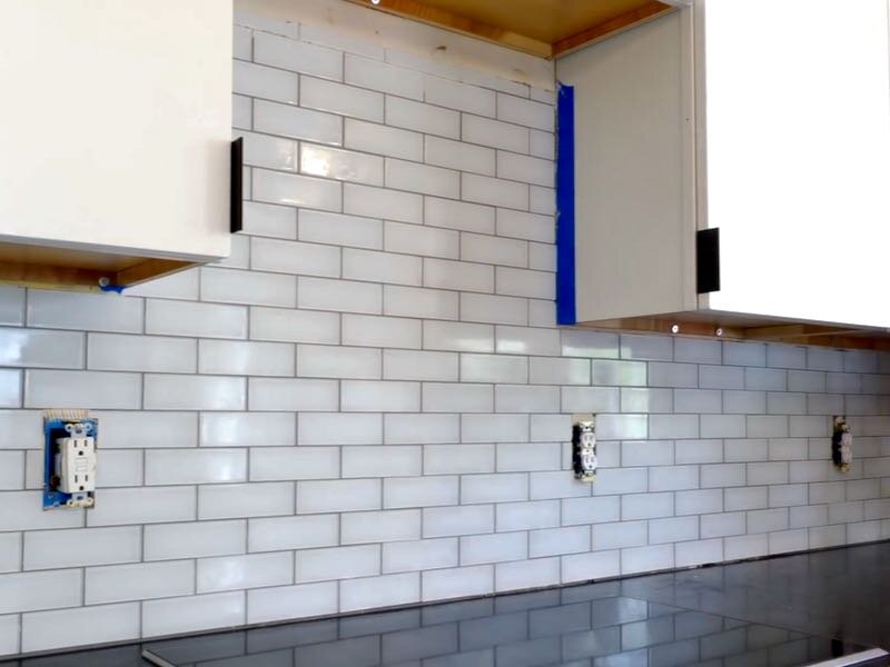 How To Install Subway Tile Installing, How To Install A Tile Backsplash