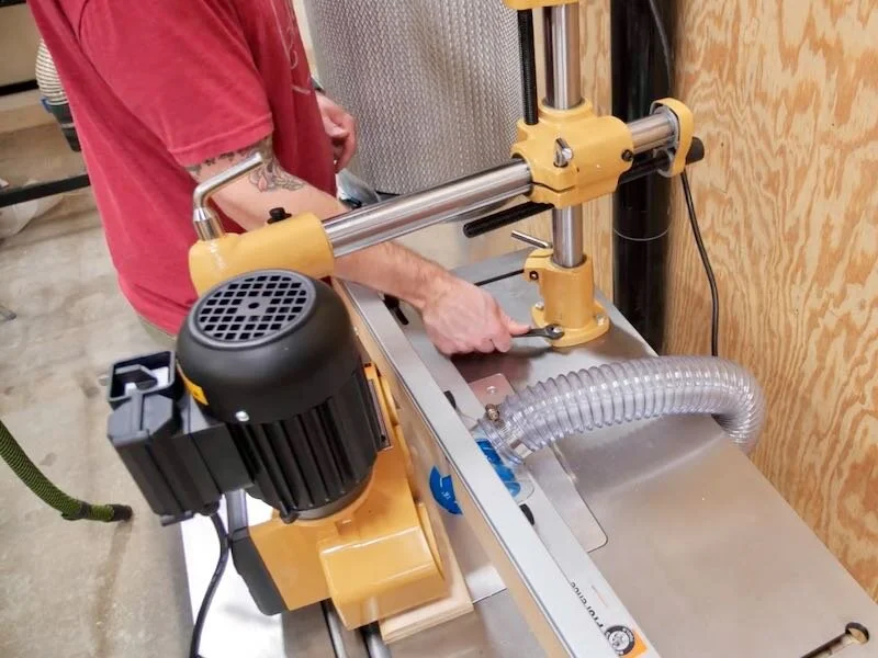 How To Build A Router Table with Bit Storage & Dust Collection