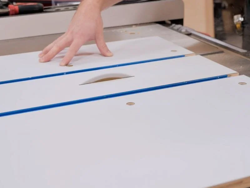 Establishing the blade location through the base of the cross cut sled.