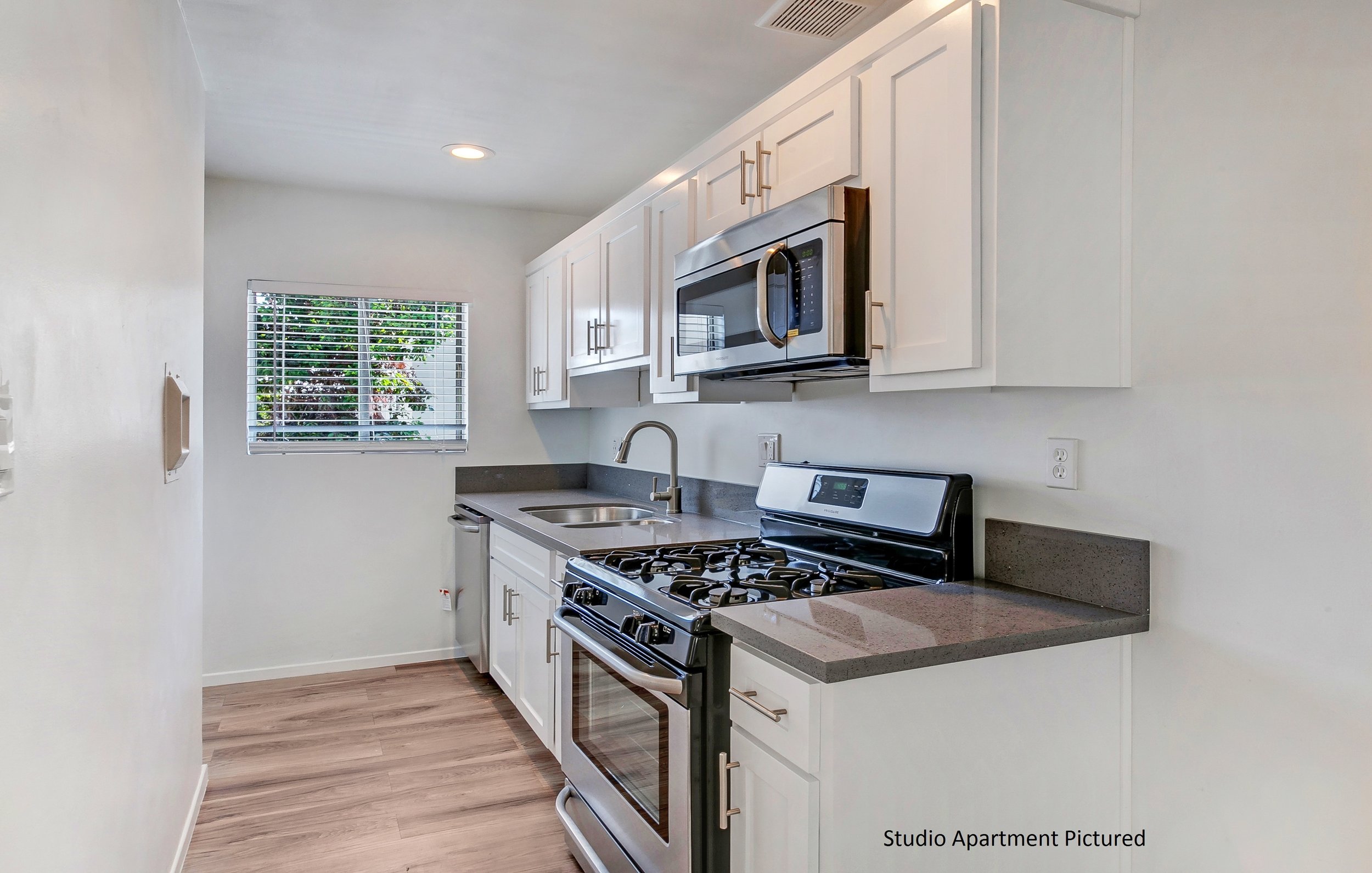 IMG_6873-r-Studio Apartment Pictured.jpg