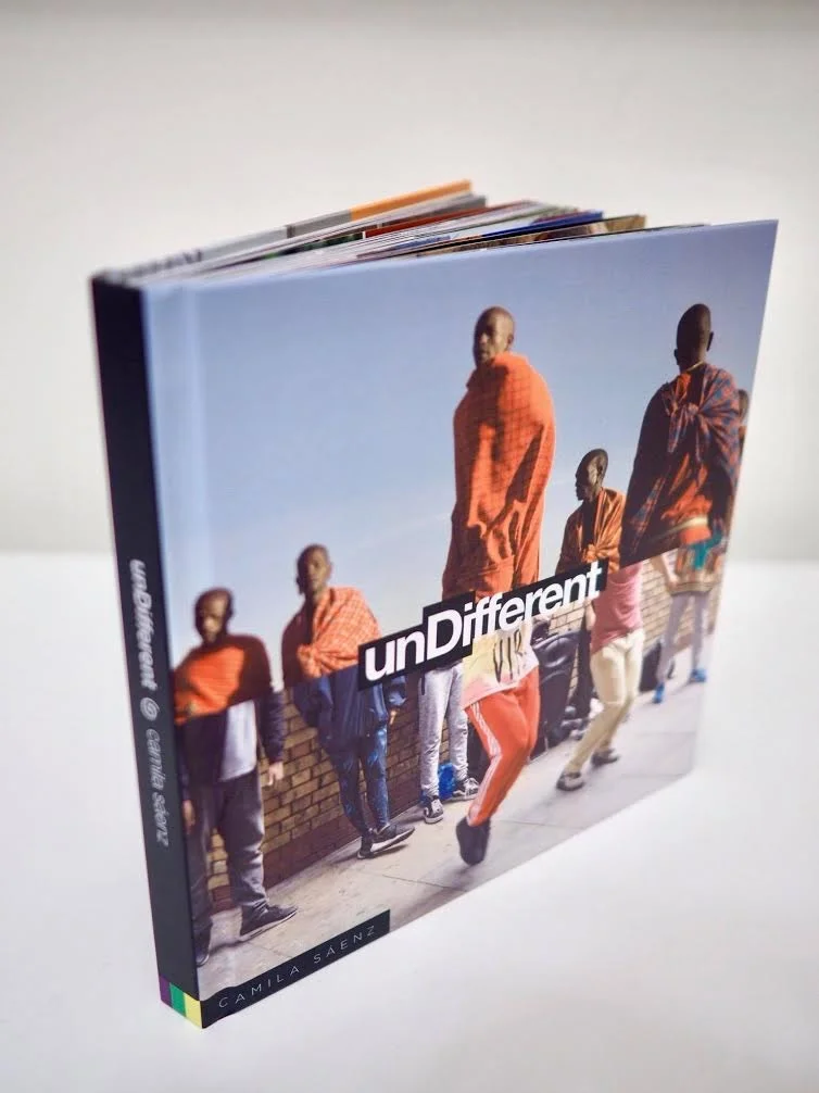 UnDifferent , Fotolibro de Camila Saenz
