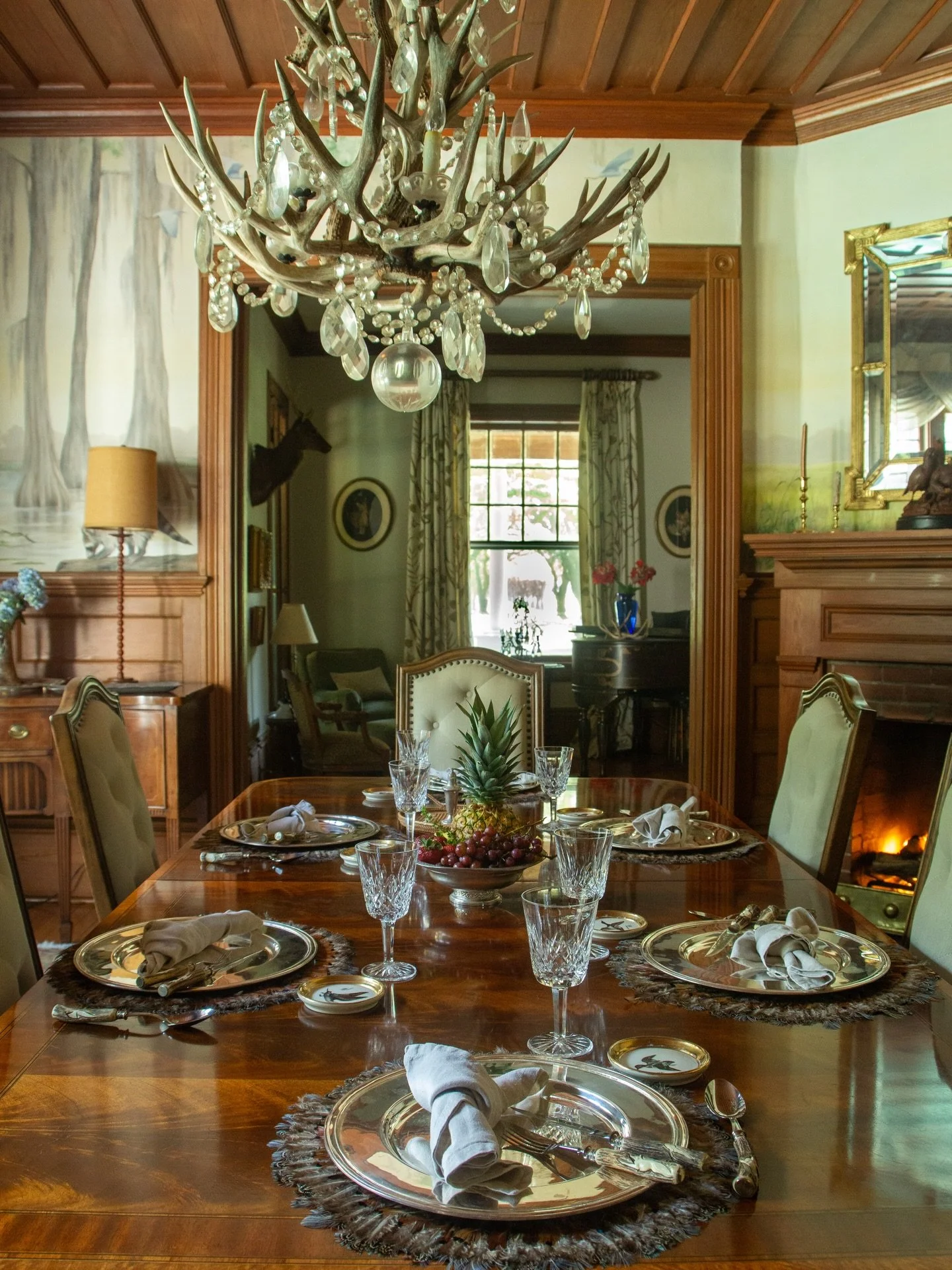 After the hunt, members are welcomed into the lodge to enjoy charcuterie, libations and a hot meal by the fireplace. This is where the good stuff happens; stories are shared and the fellowship that lies at the heart of this sport is catalyzed over a 