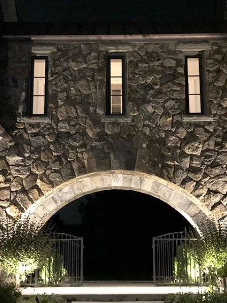 Arch.jpg