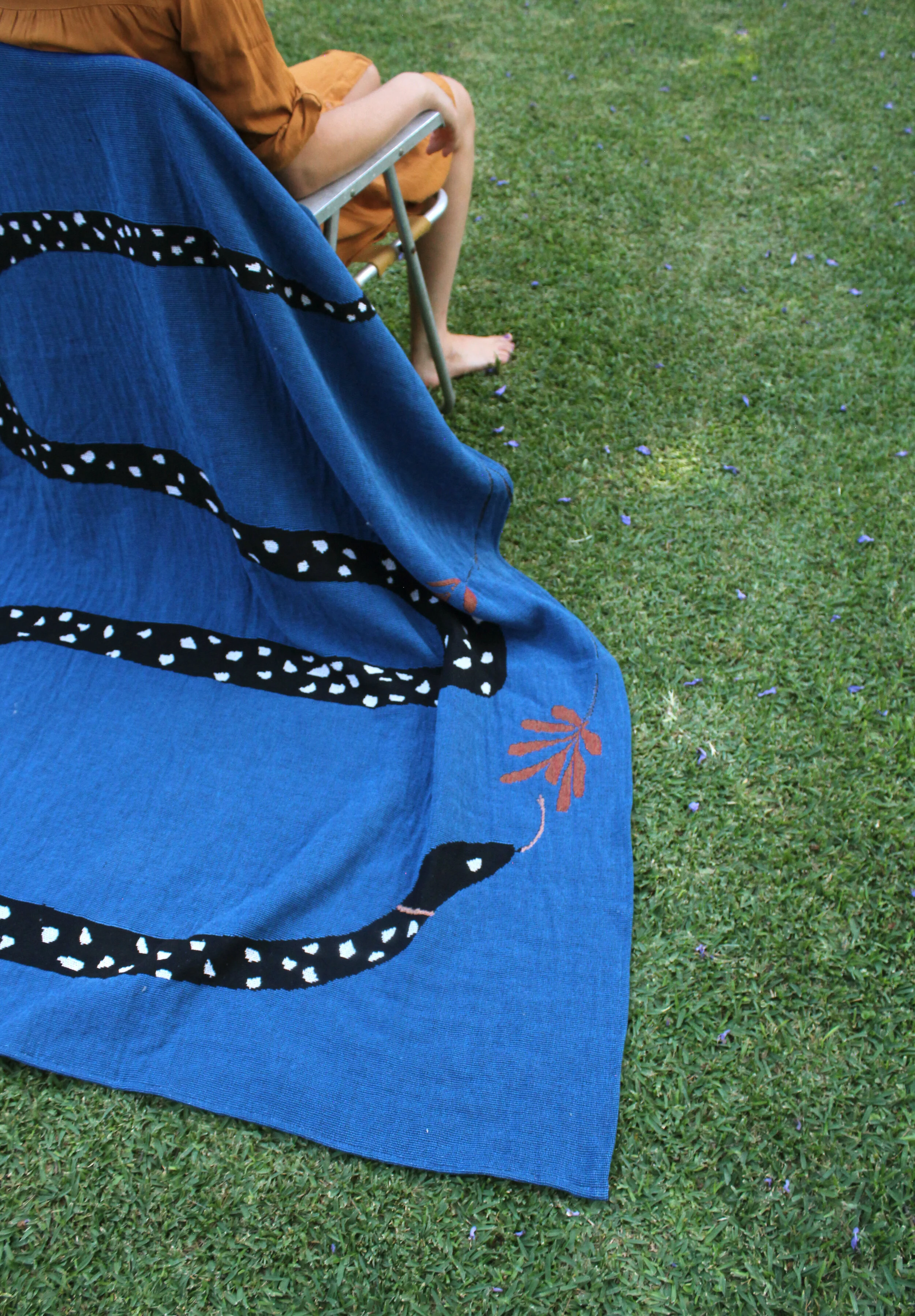 Snake in Blue - Throw Blanket