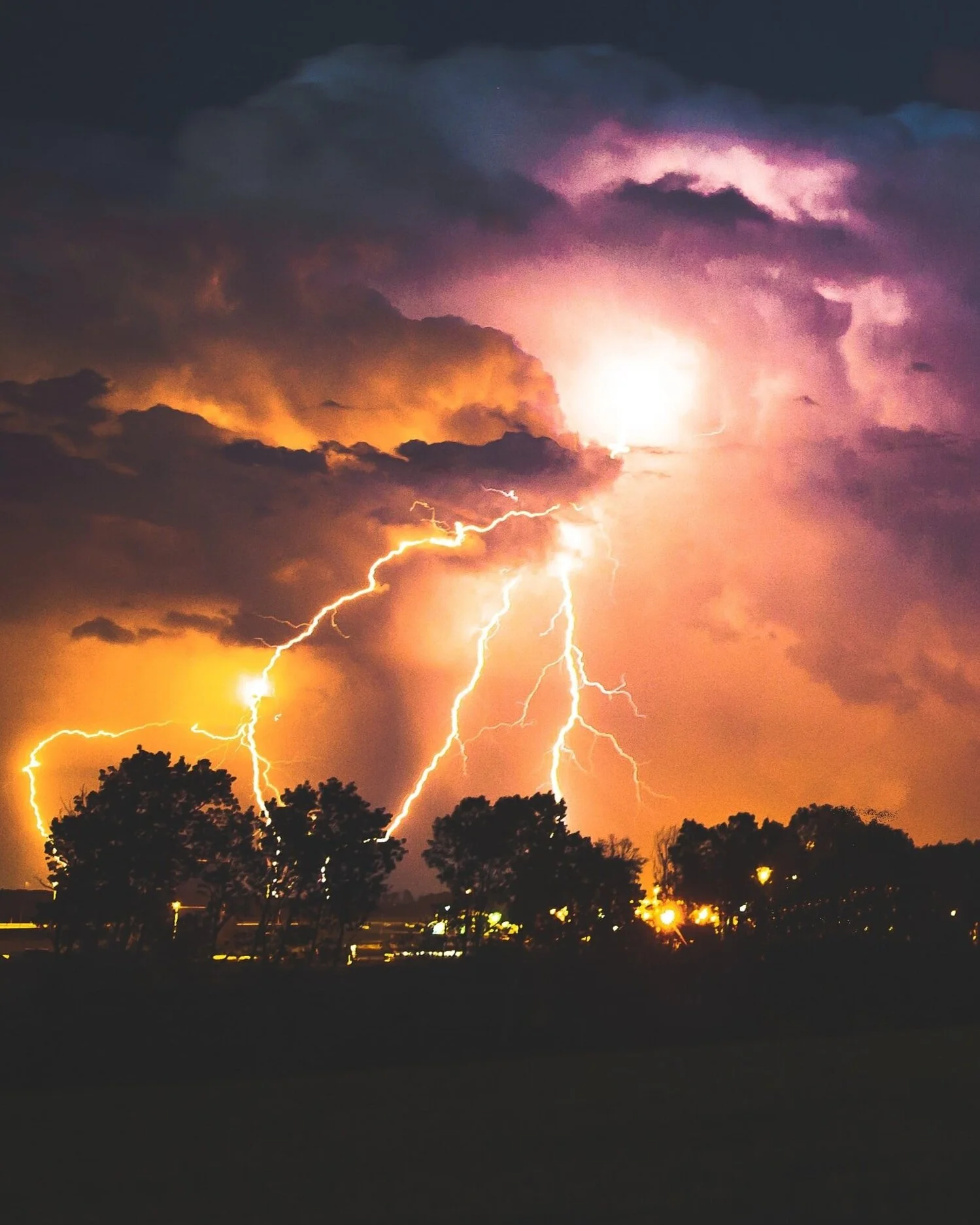 unsplash-image-uu-Jw5SunYI.jpg