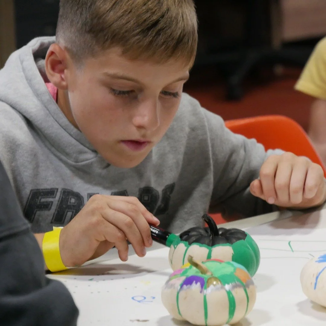 ๐ Fall Family Fun Day at the Warming House was everything we hoped for — and more!
Families biked together through our community, stopping at the Victory Park Children’s Garden to pick their own pumpkins (thank you, @rtbfarm). They conn