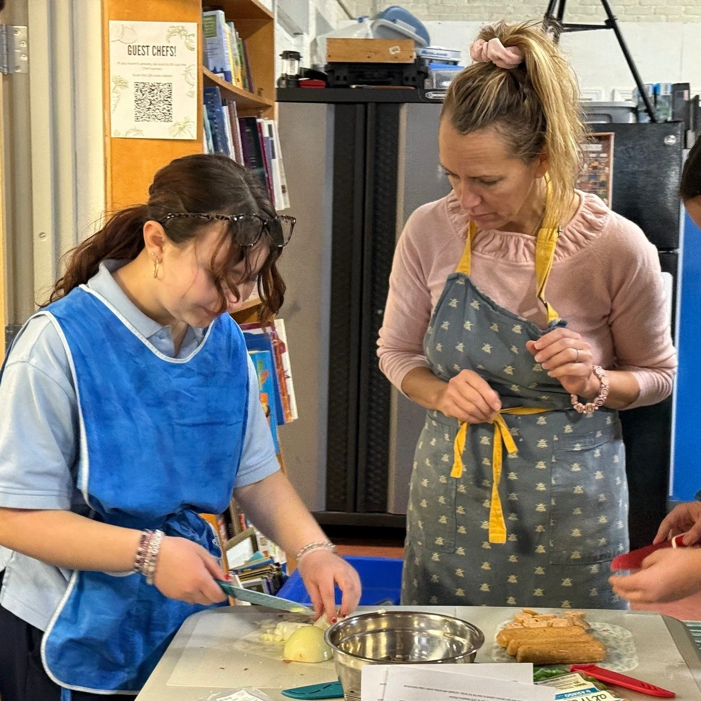 Participants from @oursistersschool teamed up with guest chef, Stacie Charbonneau Hess from the Stoico Foundation and her husband, Chef Mark, to make a delicious risotto! 🍚✨

Risotto is Chef Stacie&rsquo;s specialty, and she was excited to share her