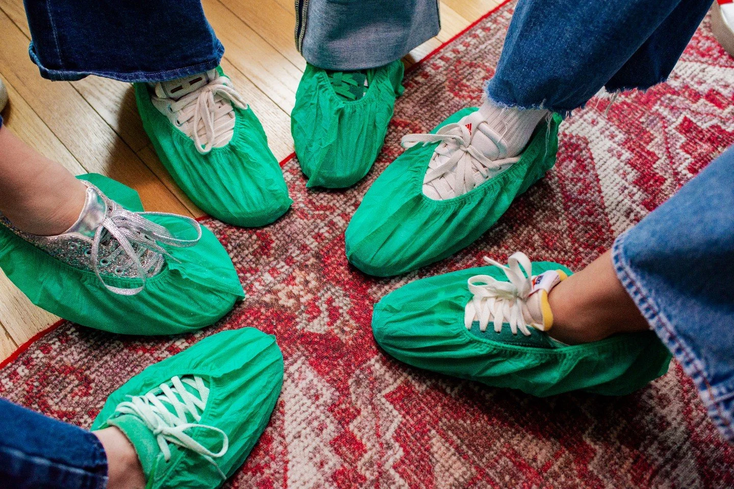 I may not be Irish, but boy, do I LOVE green!! Happy St Patti&rsquo;s Day, you little leprechauns! 🍀 💚

The most fun new brand photos: @heysouthernskyphoto