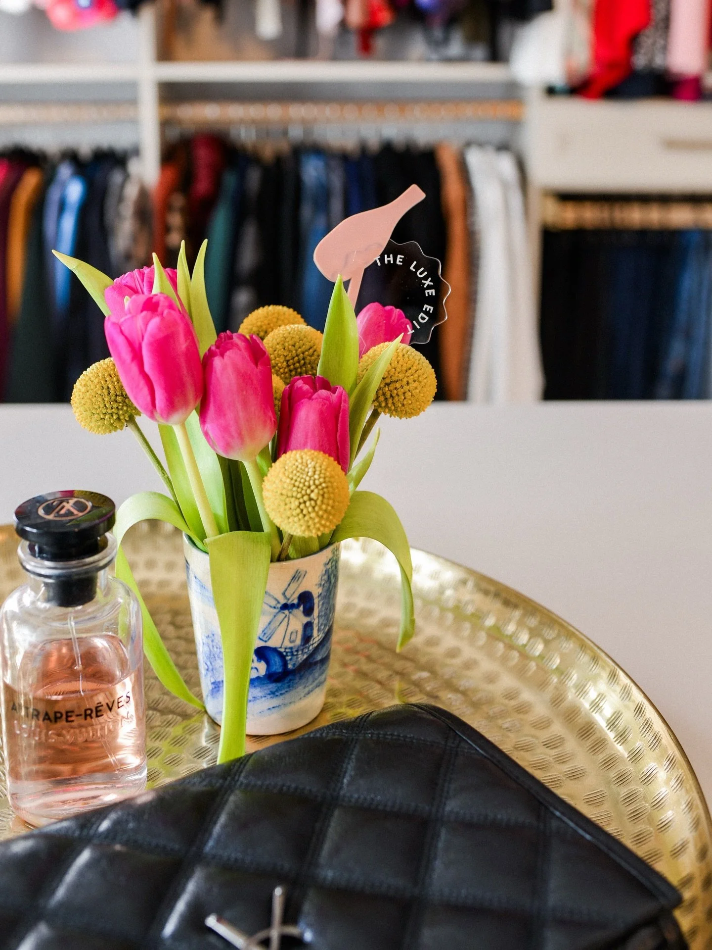 Spring is in the air...and it is the perfect time to refresh your closet!!
⠀⠀⠀⠀⠀⠀⠀⠀⠀
If you are in a style funk, consider the Luxe Edit, the most magical wardrobe + closet transformation from @the_styleriot and @thebaerminimalist.

Closet Design: @ca