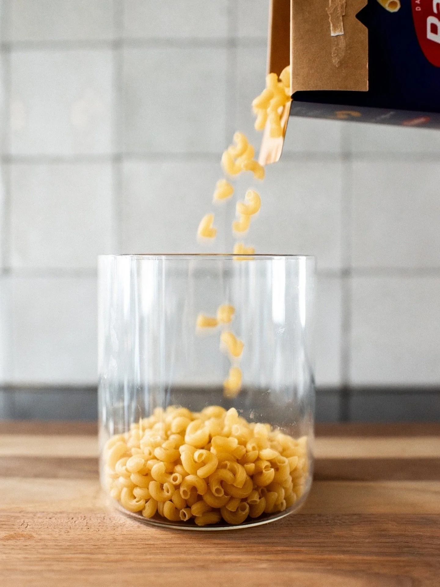 To decant or not to decant&hellip;.that is the age old question. And one we pose to each client getting ready for some pantry magic.
⠀⠀⠀⠀⠀⠀⠀⠀⠀
Because here&rsquo;s the deal, if we decant items, it means YOU have to decant items when you get back from